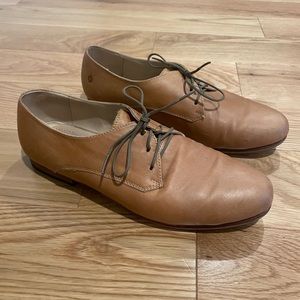 Nisolo Women’s Oliver Oxford - Almond - Size 8.5